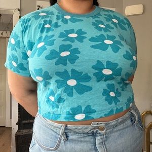 Big Bud Press Blue floral daisy crop top tee shirt plus size